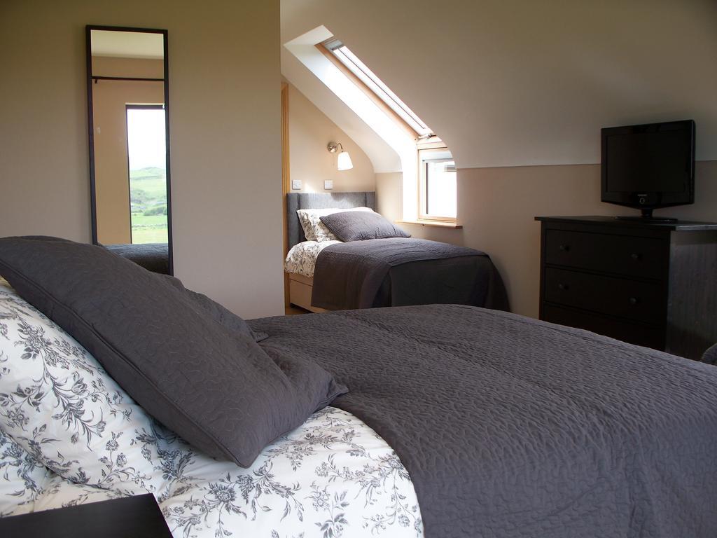 Blackberry Lodge Accommodation Doolin Habitación foto